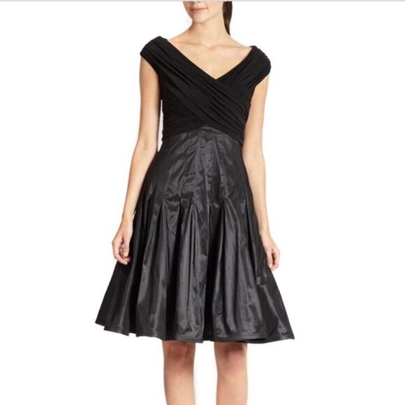 Tadashi Shoji Black Ruched V-Neck Formal Wedding Guest Cocktail Dress Size 8 - Picture 1 of 9